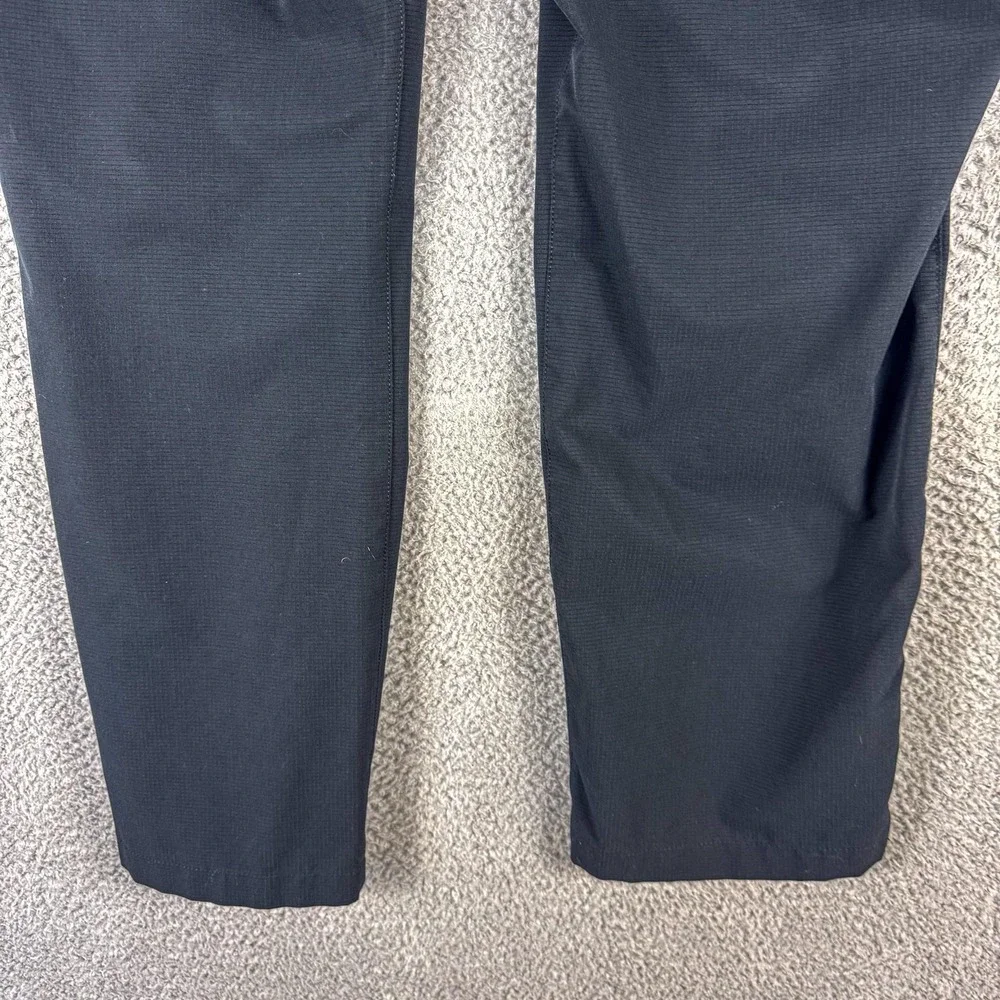 Under Armour Pants Mens 36 Black Golf Loose Fit Performance Stretch Casual 36x29